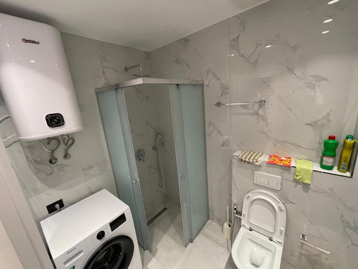 Alpha Lux Apartment Sarandë Exteriör bild